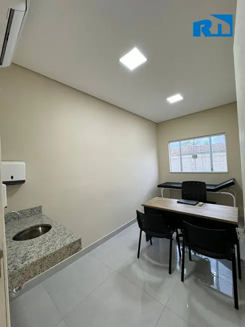 Sala Comercial para alugar, 255m2 em Indaiá, Caraguatatuba - SP - imagem 4 Foto 4 de Sala Comercial para alugar, 255m2 em Indaiá, Caraguatatuba - SP