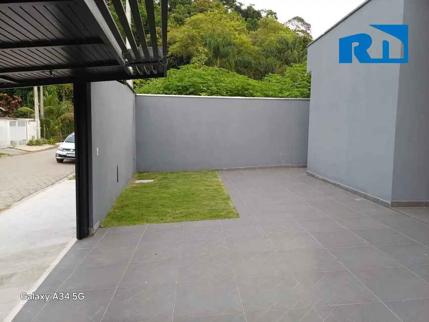 Foto 3 de Casa com 3 quartos à venda, 312m2 em Massaguaçu, Caraguatatuba - SP