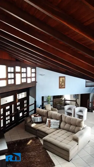 Foto 4 de Casa com 3 quartos à venda, 365m2 em Jardim Primavera, Caraguatatuba - SP