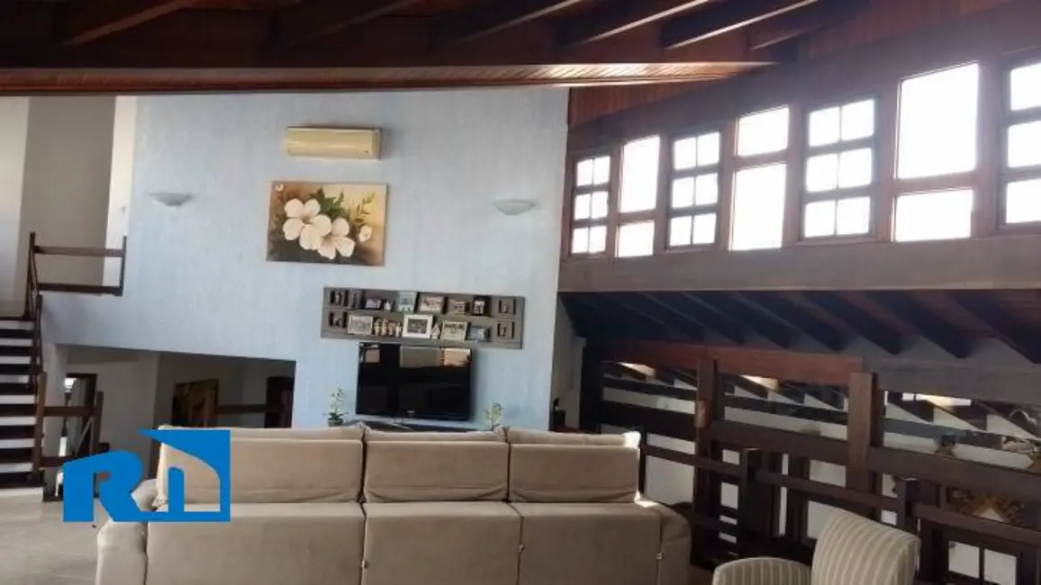 Foto 6 de Casa com 3 quartos à venda, 365m2 em Jardim Primavera, Caraguatatuba - SP