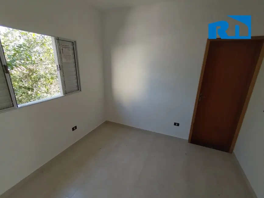 Foto 8 de Casa com 2 quartos para alugar, 60m2 em Caraguatatuba - SP