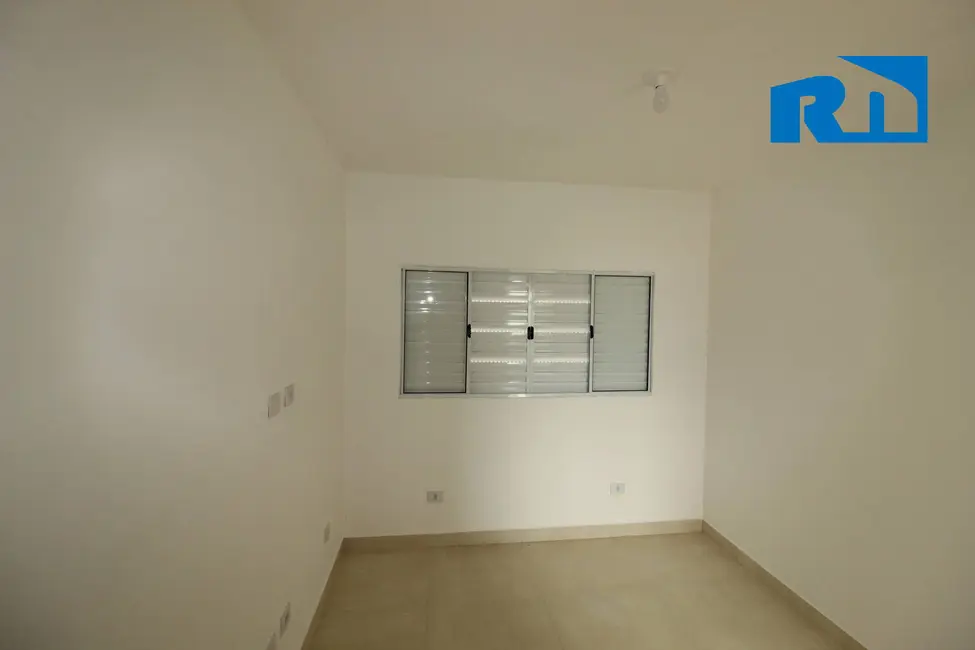 Foto 8 de Casa com 2 quartos para alugar, 60m2 em Caraguatatuba - SP