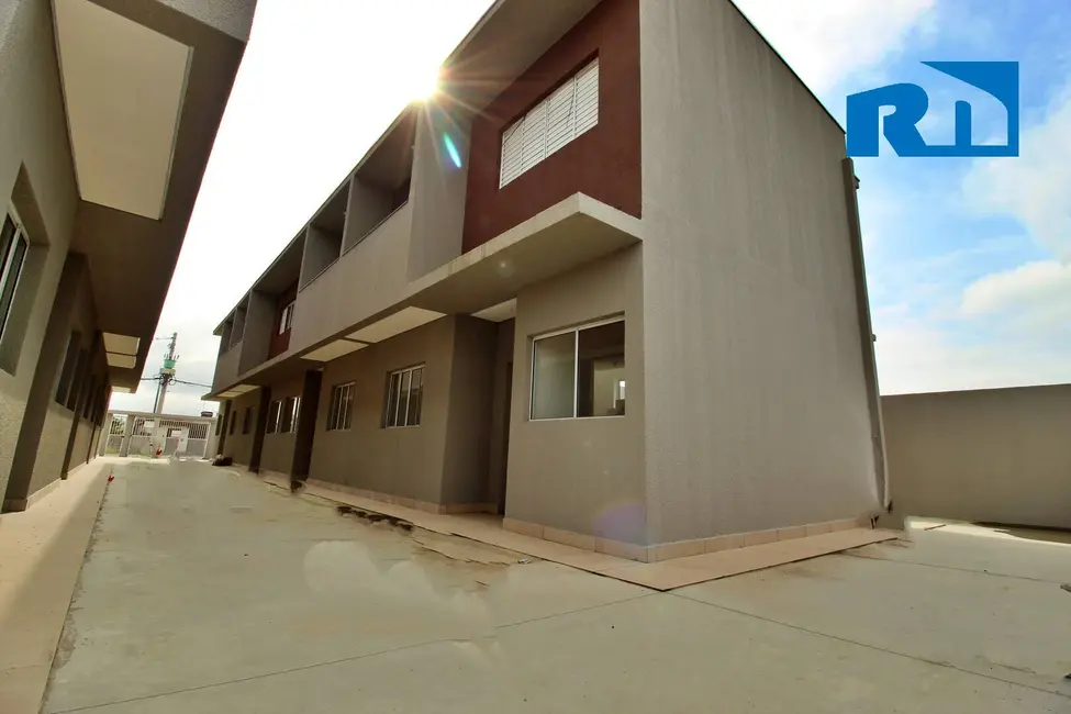 Foto 1 de Casa com 2 quartos para alugar, 60m2 em Caraguatatuba - SP