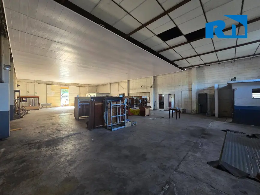 Foto 9 de Armazém / Galpão à venda e para alugar, 700m2 em Parque Balneário Poiares, Caraguatatuba - SP