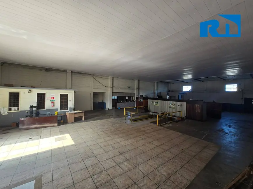 Foto 6 de Armazém / Galpão à venda e para alugar, 700m2 em Parque Balneário Poiares, Caraguatatuba - SP