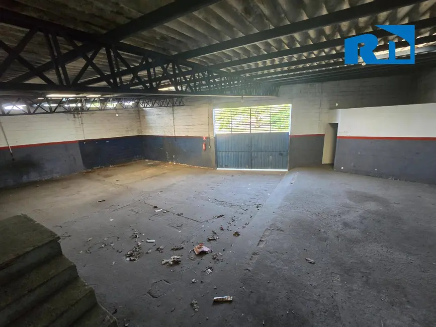 Foto 4 de Armazém / Galpão à venda e para alugar, 700m2 em Parque Balneário Poiares, Caraguatatuba - SP