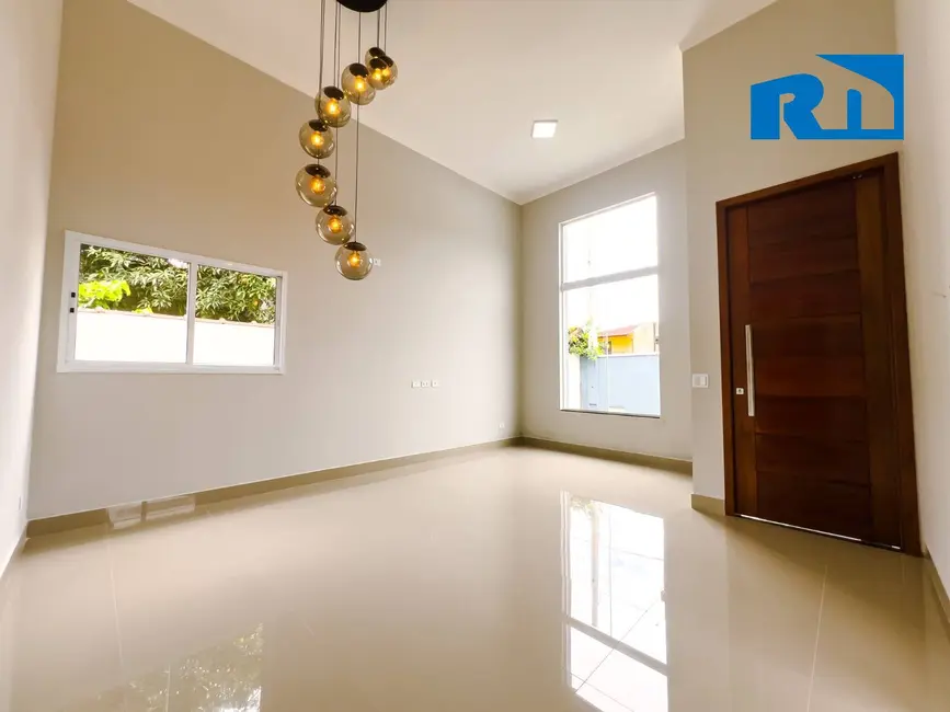 Foto 2 de Casa com 3 quartos à venda, 250m2 em Jardim do Sol, Caraguatatuba - SP
