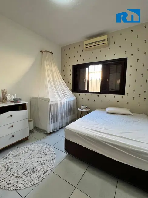 Foto 5 de Casa com 2 quartos à venda, 245m2 em Jardim das Gaivotas, Caraguatatuba - SP