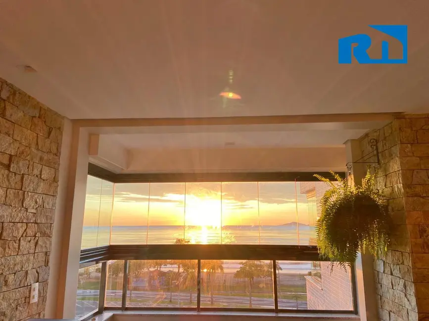 Foto 1 de Apartamento com 3 quartos à venda e para alugar, 132m2 em Indaiá, Caraguatatuba - SP