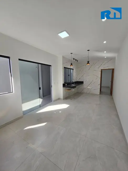 Foto 3 de Casa com 2 quartos à venda, 125m2 em Balneário dos Golfinhos, Caraguatatuba - SP