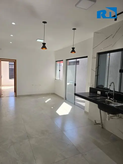 Foto 4 de Casa com 2 quartos à venda, 125m2 em Balneário dos Golfinhos, Caraguatatuba - SP