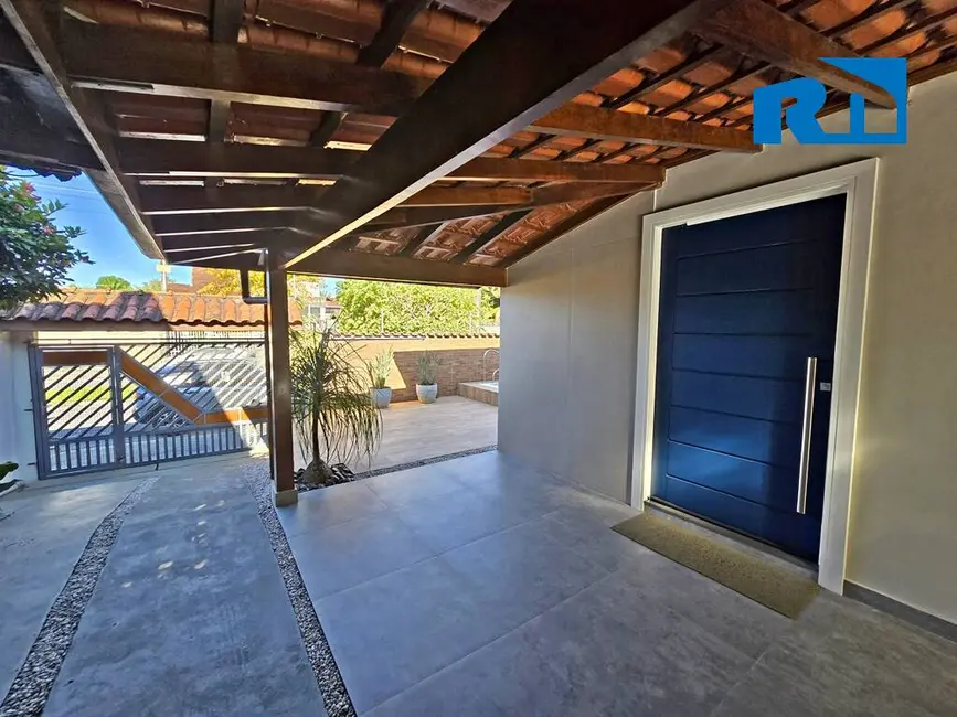 Foto 4 de Casa com 4 quartos à venda, 390m2 em Indaiá, Caraguatatuba - SP