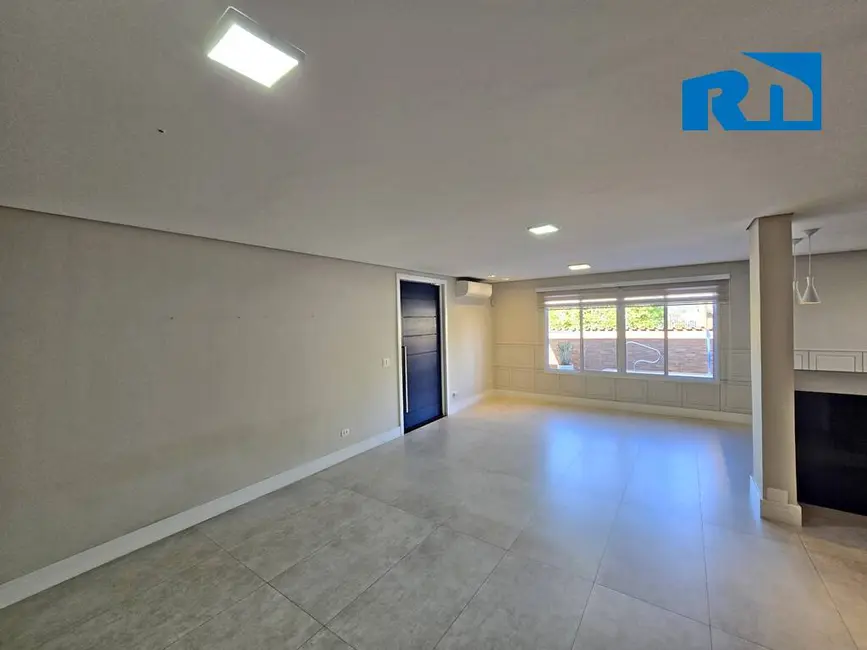 Foto 6 de Casa com 4 quartos à venda, 390m2 em Indaiá, Caraguatatuba - SP