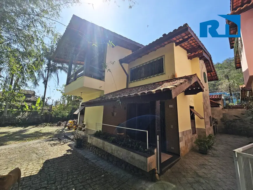 Casa com 3 quartos à venda, 179m2 em Ubatuba - SP - imagem 1 Foto 1 de Casa com 3 quartos à venda, 179m2 em Ubatuba - SP
