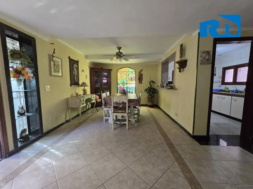 Casa com 3 quartos à venda, 179m2 em Ubatuba - SP - imagem 6 Foto 6 de Casa com 3 quartos à venda, 179m2 em Ubatuba - SP