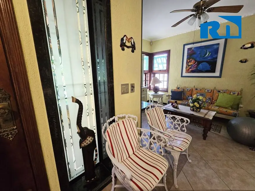 Casa com 3 quartos à venda, 179m2 em Ubatuba - SP - imagem 3 Foto 3 de Casa com 3 quartos à venda, 179m2 em Ubatuba - SP