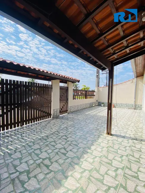 Foto 2 de Casa com 3 quartos à venda, 270m2 em Caraguatatuba - SP