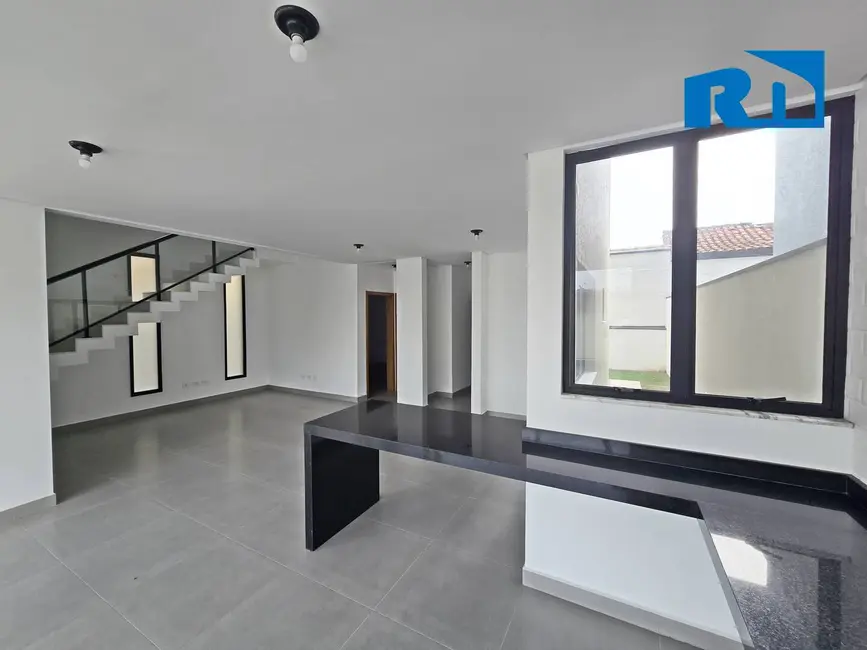 Foto 7 de Casa com 4 quartos à venda, 250m2 em Caraguatatuba - SP