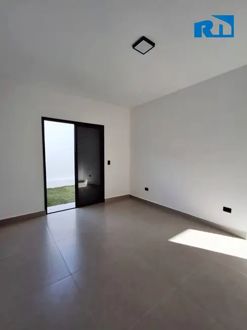 Foto 7 de Casa com 2 quartos à venda, 125m2 em Caraguatatuba - SP