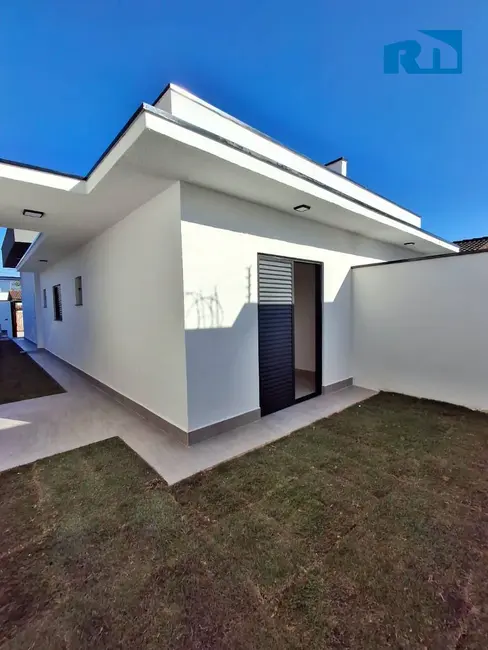 Foto 8 de Casa com 2 quartos à venda, 125m2 em Caraguatatuba - SP