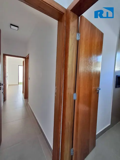 Foto 5 de Casa com 2 quartos à venda, 125m2 em Caraguatatuba - SP