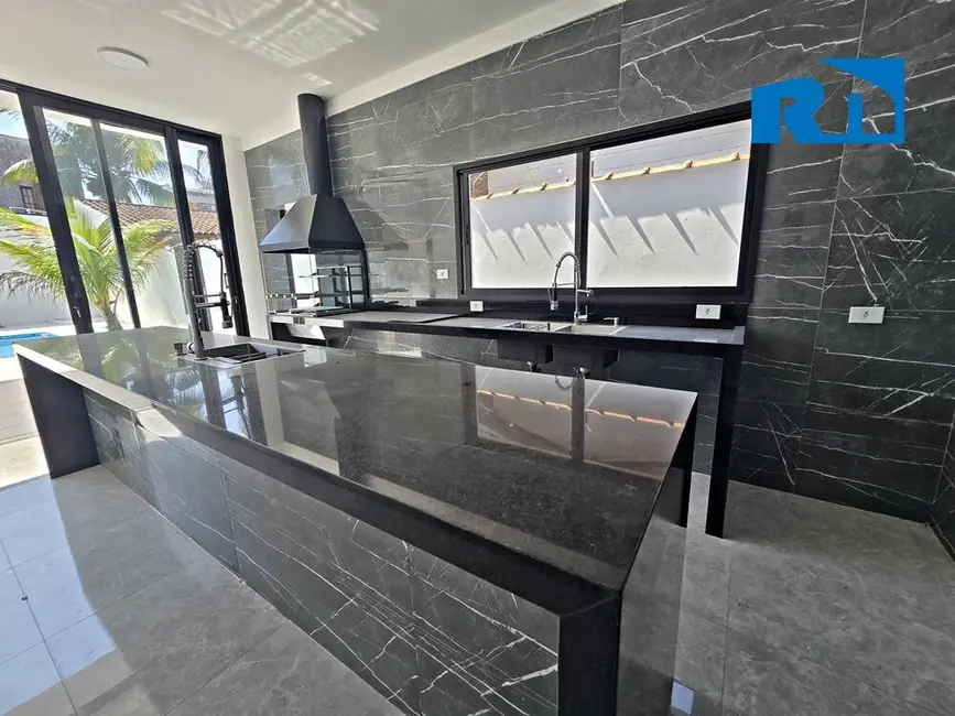 Casa com 3 quartos à venda, 400m2 em Martim de Sá, Caraguatatuba - SP - imagem 9 Foto 9 de Casa com 3 quartos à venda, 400m2 em Martim de Sá, Caraguatatuba - SP