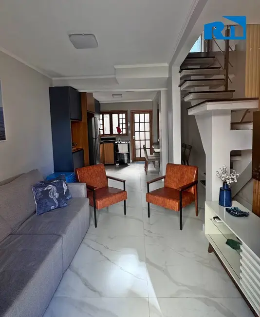 Casa com 2 quartos à venda, 64m2 em Martim de Sá, Caraguatatuba - SP - imagem 2 Foto 2 de Casa com 2 quartos à venda, 64m2 em Martim de Sá, Caraguatatuba - SP