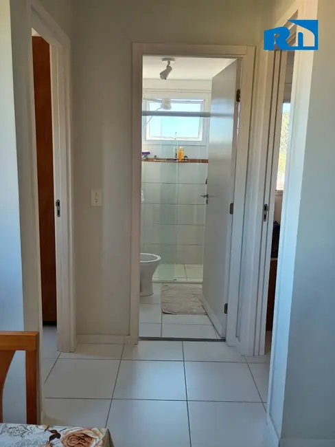 Foto 13 de Apartamento à venda em Martim de Sá, Caraguatatuba - SP