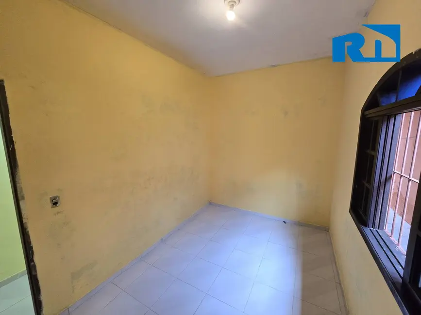 Foto 8 de Casa com 2 quartos à venda, 150m2 em Jardim Jaqueira, Caraguatatuba - SP