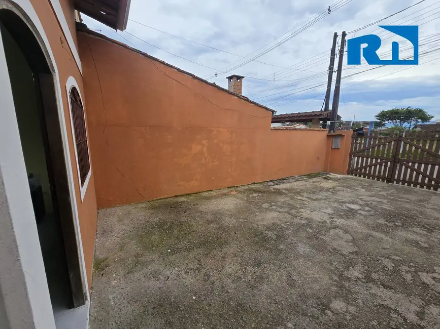Foto 2 de Casa com 2 quartos à venda, 150m2 em Jardim Jaqueira, Caraguatatuba - SP
