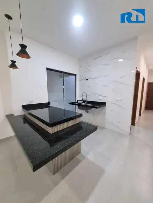Foto 4 de Casa com 2 quartos à venda, 125m2 em Balneário dos Golfinhos, Caraguatatuba - SP