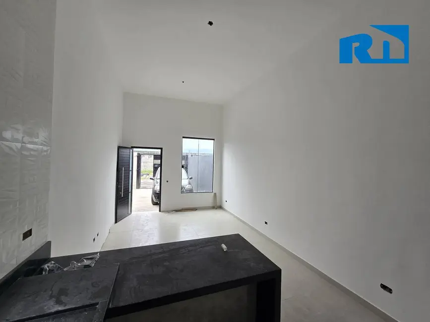 Foto 4 de Casa com 2 quartos à venda, 125m2 em Balneário Recanto do Sol, Caraguatatuba - SP