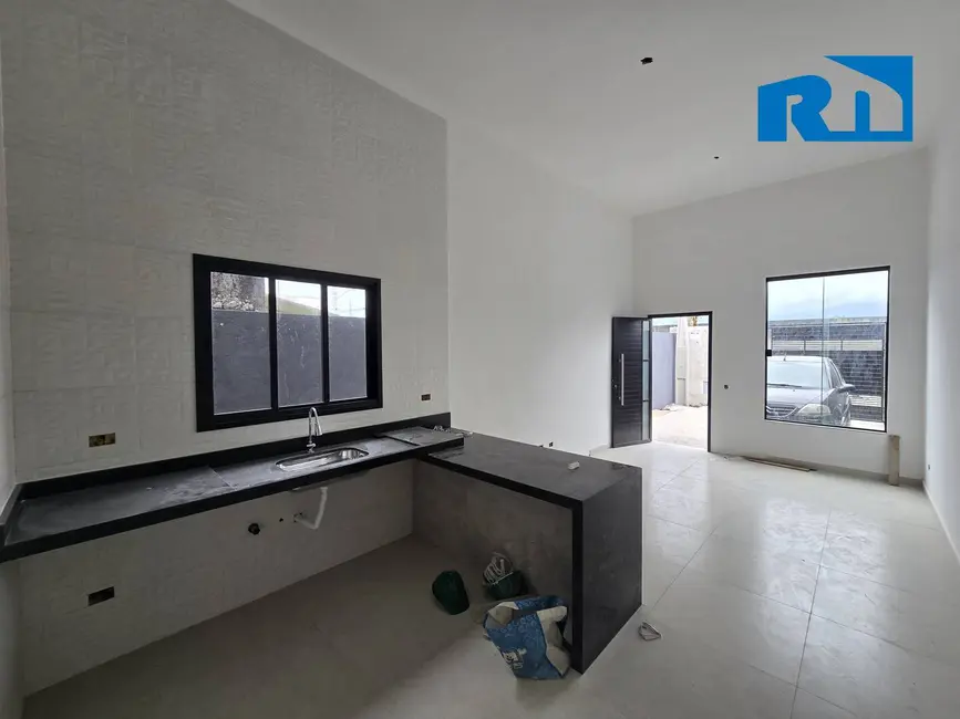 Foto 3 de Casa com 2 quartos à venda, 125m2 em Balneário Recanto do Sol, Caraguatatuba - SP