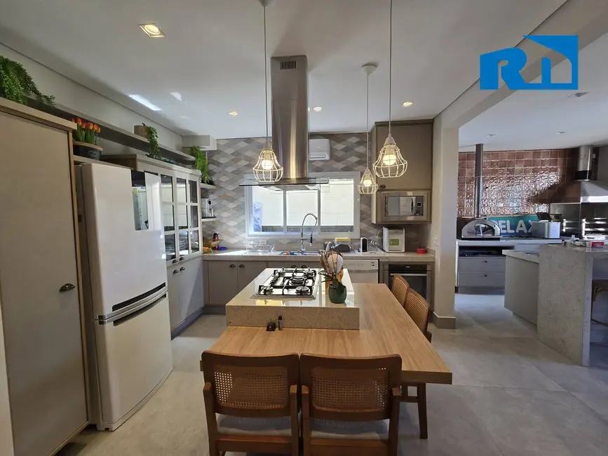 Casa com 3 quartos à venda, 288m2 em Portal do Patrimonium, Caraguatatuba - SP - imagem 9 Foto 9 de Casa com 3 quartos à venda, 288m2 em Portal do Patrimonium, Caraguatatuba - SP