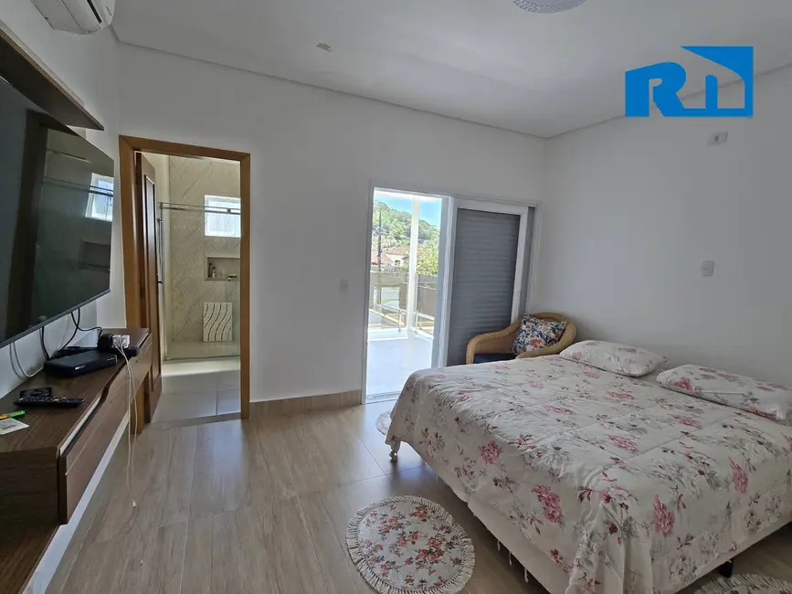 Foto 4 de Casa com 4 quartos à venda, 287m2 em Massaguaçu, Caraguatatuba - SP