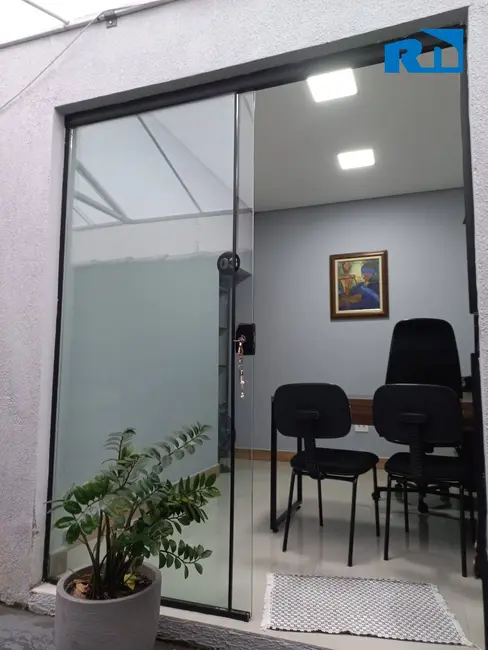 Sala Comercial para alugar, 9m2 em Indaiá, Caraguatatuba - SP - imagem 2 Foto 2 de Sala Comercial para alugar, 9m2 em Indaiá, Caraguatatuba - SP