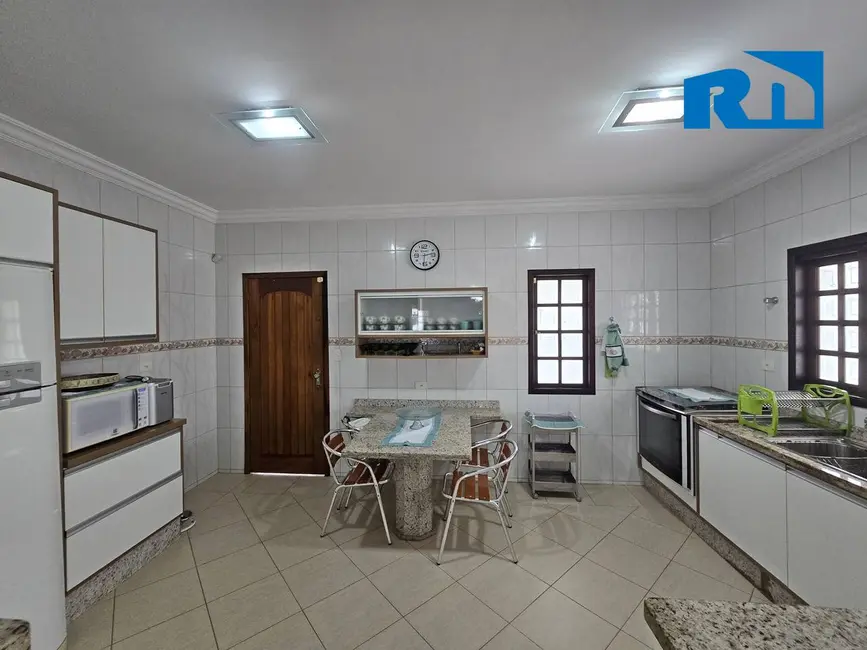 Casa com 3 quartos à venda, 436m2 em Caraguatatuba - SP - imagem 7 Foto 7 de Casa com 3 quartos à venda, 436m2 em Caraguatatuba - SP