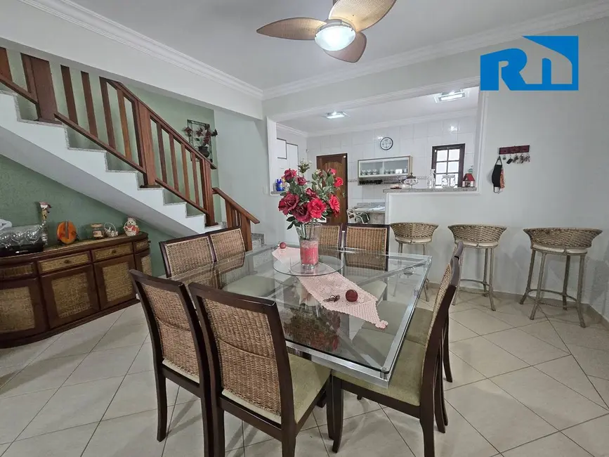 Casa com 3 quartos à venda, 436m2 em Caraguatatuba - SP - imagem 5 Foto 5 de Casa com 3 quartos à venda, 436m2 em Caraguatatuba - SP