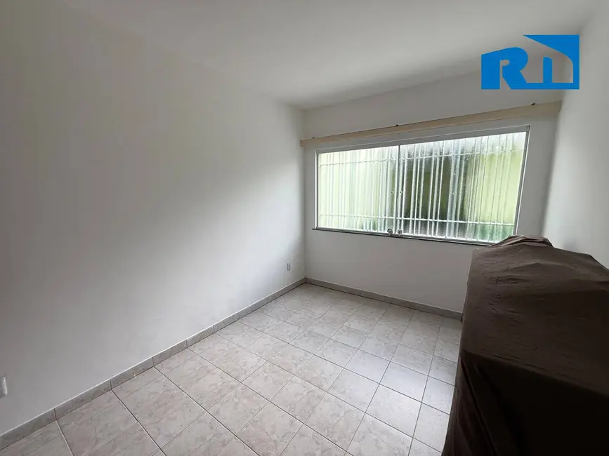 Foto 8 de Casa com 3 quartos para alugar, 300m2 em Jardim Primavera, Caraguatatuba - SP