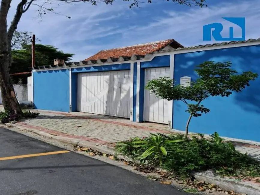 Foto 1 de Casa com 3 quartos à venda, 477m2 em Guararema - SP