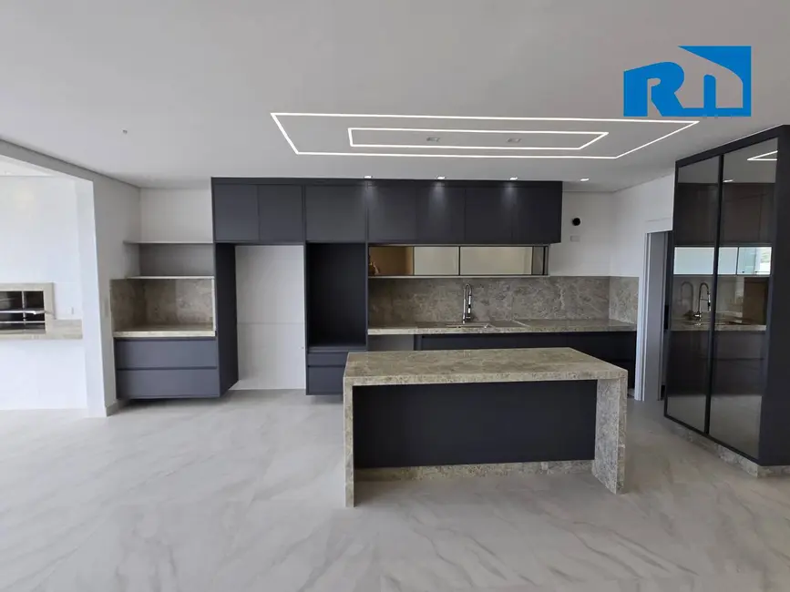 Foto 3 de Apartamento com 4 quartos à venda em Indaiá, Caraguatatuba - SP