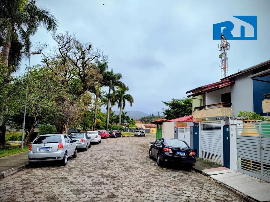 Foto 3 de Casa com 2 quartos à venda em Jardim Primavera, Caraguatatuba - SP