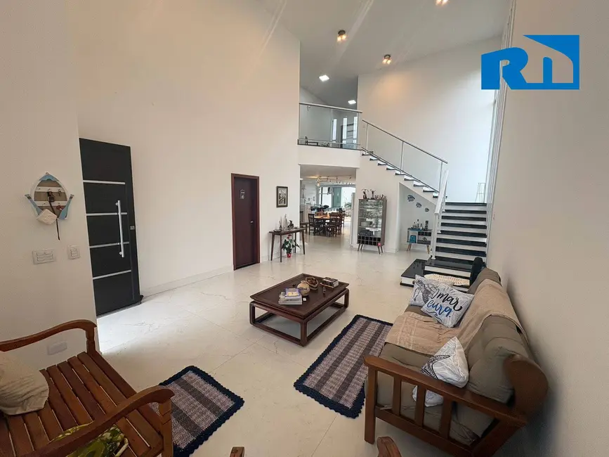 Foto 4 de Casa com 4 quartos à venda, 384m2 em Mar Verde II, Caraguatatuba - SP