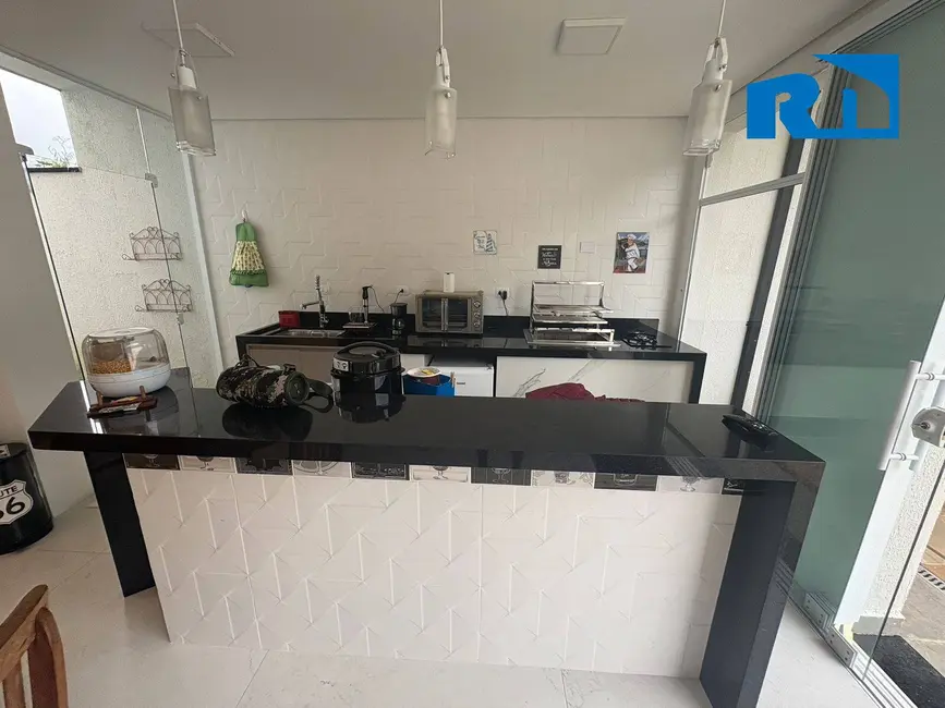 Foto 6 de Casa com 4 quartos à venda, 384m2 em Mar Verde II, Caraguatatuba - SP