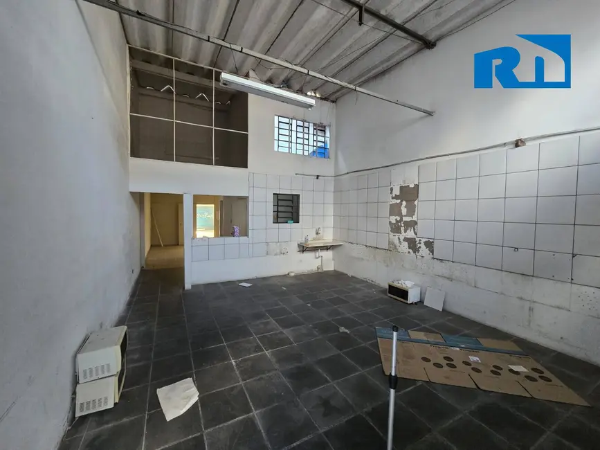 Sala Comercial para alugar, 100m2 em Centro, Caraguatatuba - SP - imagem 4 Foto 4 de Sala Comercial para alugar, 100m2 em Centro, Caraguatatuba - SP