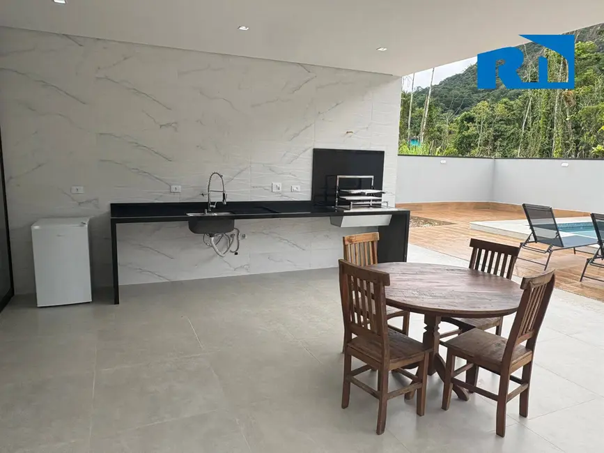 Foto 6 de Casa com 3 quartos à venda, 384m2 em Mar Verde II, Caraguatatuba - SP