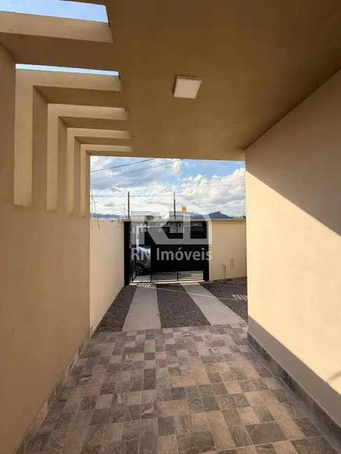 Foto 2 de Casa com 2 quartos à venda, 137m2 em Balneário Mar Azul, Caraguatatuba - SP