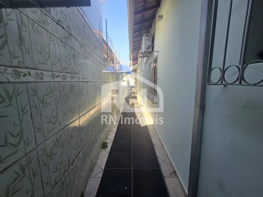 Casa com 3 quartos para alugar, 280m2 em Jardim Primavera, Caraguatatuba - SP - imagem 7 Foto 7 de Casa com 3 quartos para alugar, 280m2 em Jardim Primavera, Caraguatatuba - SP