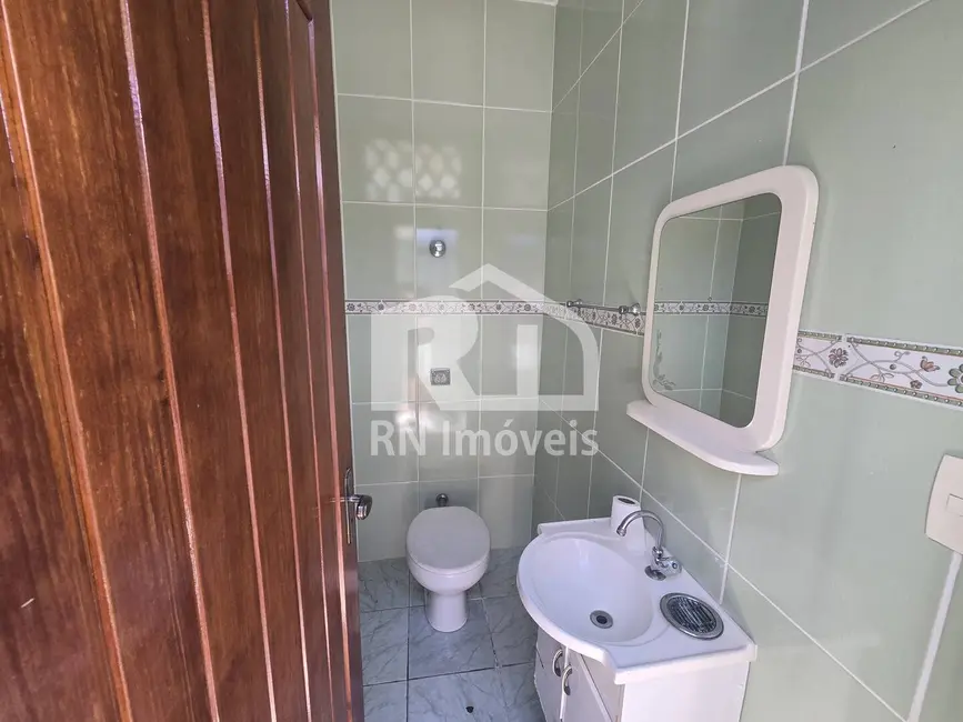 Casa com 3 quartos para alugar, 280m2 em Jardim Primavera, Caraguatatuba - SP - imagem 8 Foto 8 de Casa com 3 quartos para alugar, 280m2 em Jardim Primavera, Caraguatatuba - SP