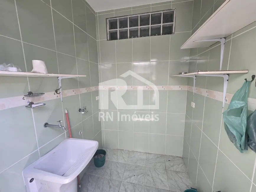 Casa com 3 quartos para alugar, 280m2 em Jardim Primavera, Caraguatatuba - SP - imagem 9 Foto 9 de Casa com 3 quartos para alugar, 280m2 em Jardim Primavera, Caraguatatuba - SP